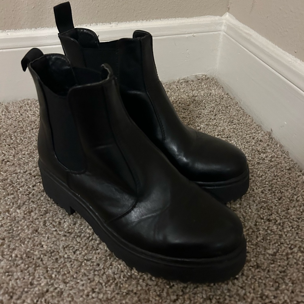Size 8, black combat boots